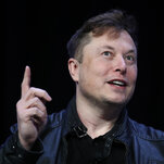You are currently viewing Elon Musk Agrees to Buy Twitter