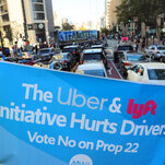 You are currently viewing Drivers’ Lawsuit Claims Uber and Lyft Violate Antitrust Laws
