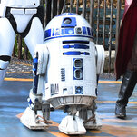 You are currently viewing Florida Man Posing as Disney Worker Charged in Removal of R2-D2 at Hotel