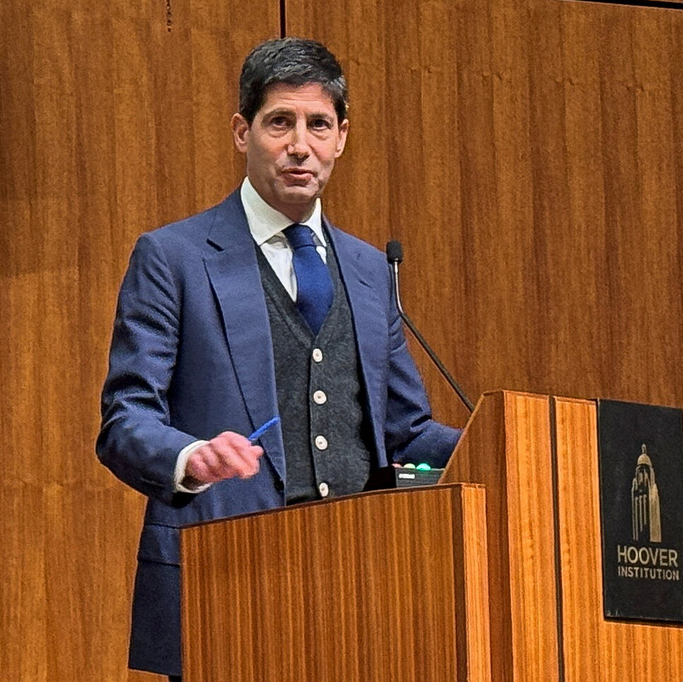 Read more about the article Trump Picks Kevin Warsh as Fed Chair