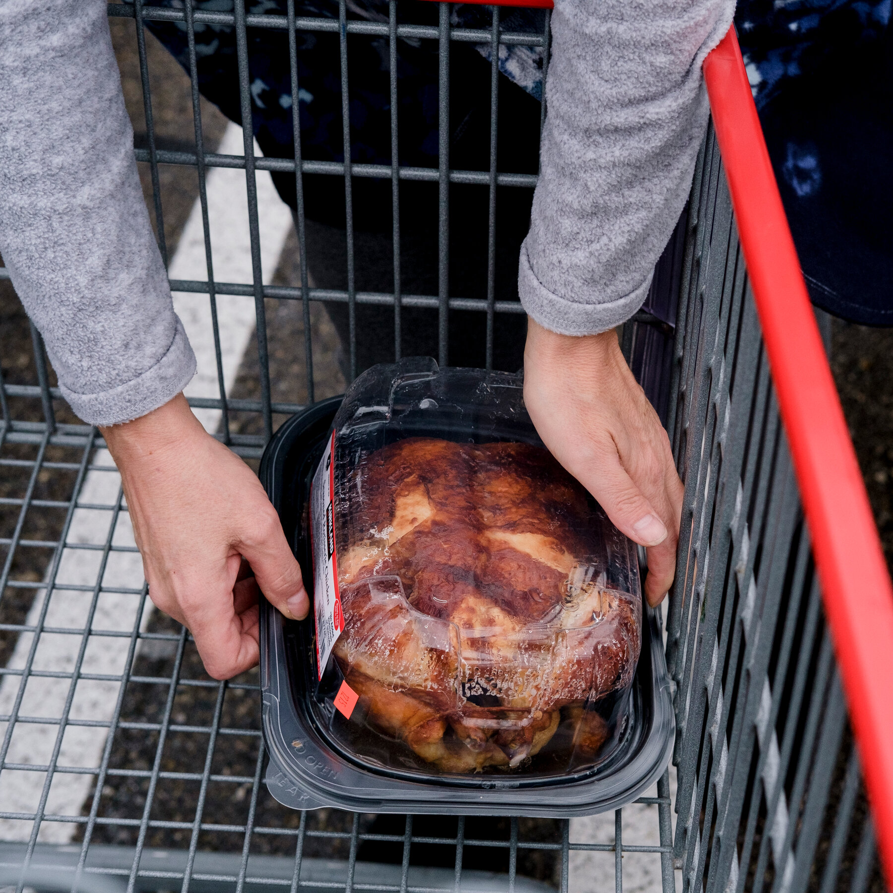 Read more about the article Costco Is Sued Over Preservatives in Its $5 Rotisserie Chickens