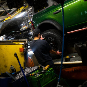 Read more about the article Ford and G.M. Face a Dilemma as China Excels in Electric Vehicles