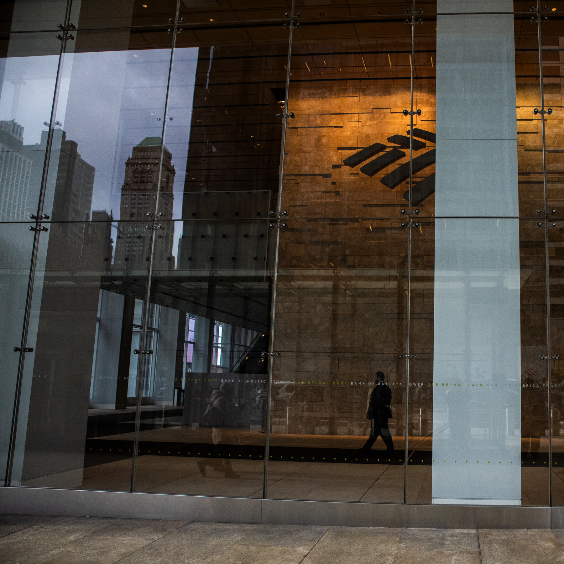 You are currently viewing Bank of America Pays $72.5 Million to Settle Lawsuit by Epstein Victims