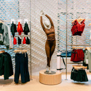 Read more about the article Lululemon Scrambles to Revive Yoga Pants Empire Amid Fight With Founder