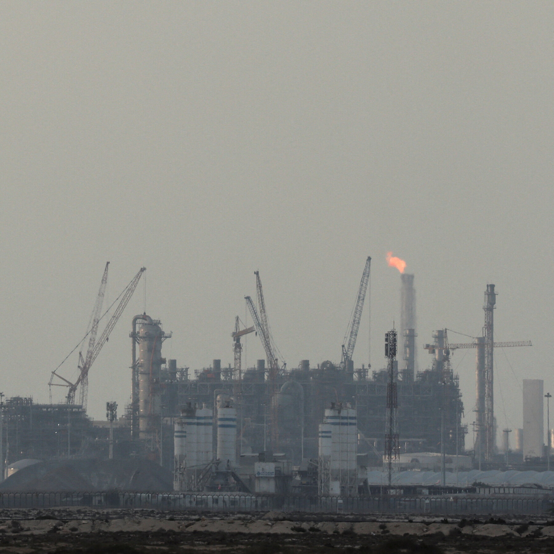 You are currently viewing Natural Gas Prices Surge After Attacks Hit Facilities in Qatar