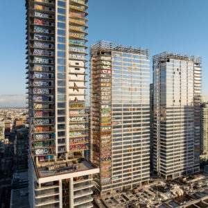Read more about the article Graffiti-Covered Los Angeles Skyscrapers Find a Buyer
