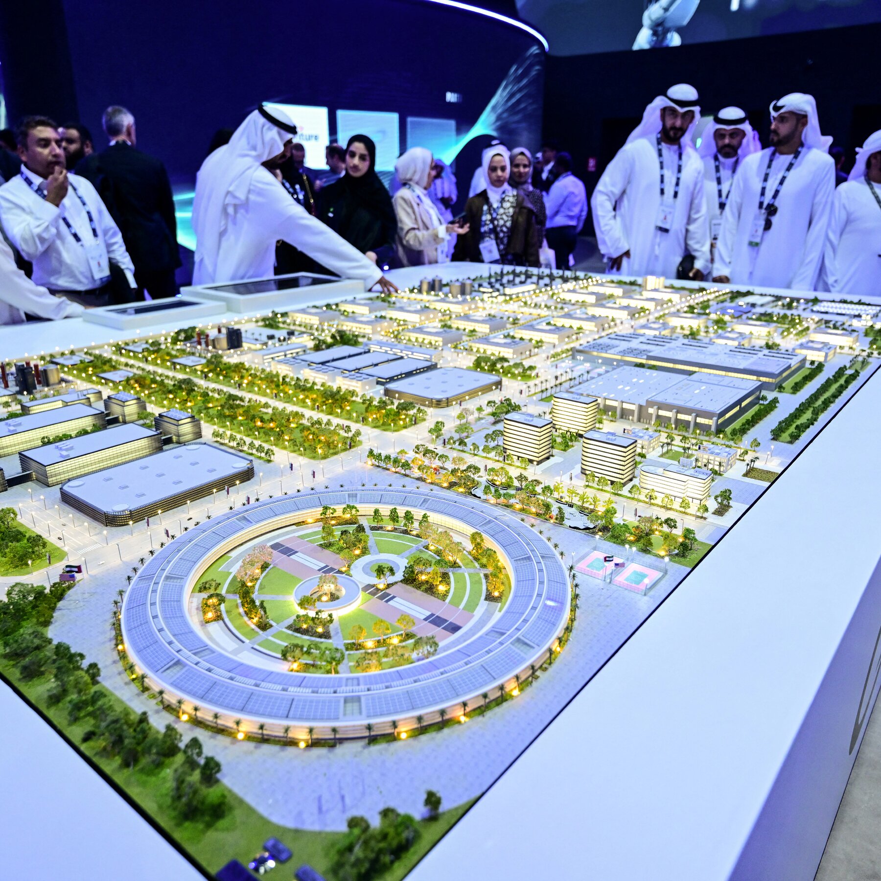 Read more about the article Big Tech’s Uncertain Future in the Persian Gulf