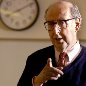 Read more about the article Colman McCarthy, Journalist Who Waged Peace in the Classroom, Dies at 87