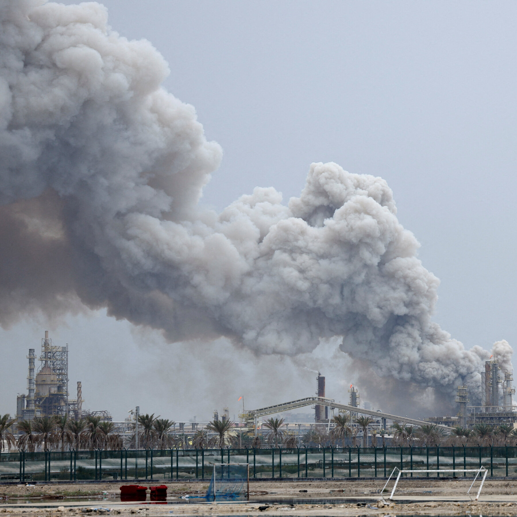 You are currently viewing G7 Countries Hold Off on Releasing Emergency Oil Supplies