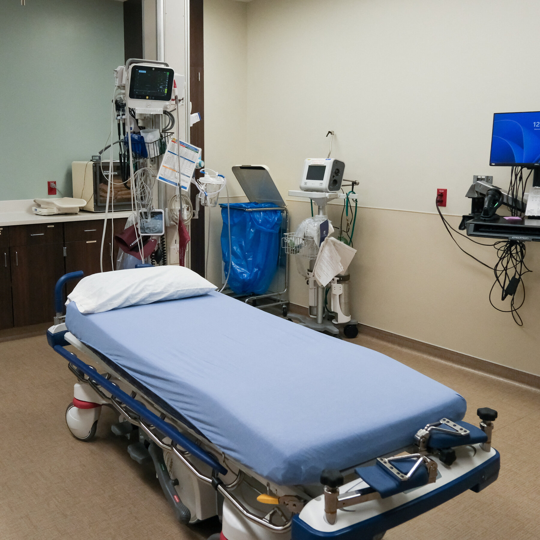 You are currently viewing A Third of Americans Have Cut Spending or Borrowed Money for Health Care