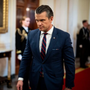 Read more about the article Pentagon Bars Photographers From Briefings on Iran War