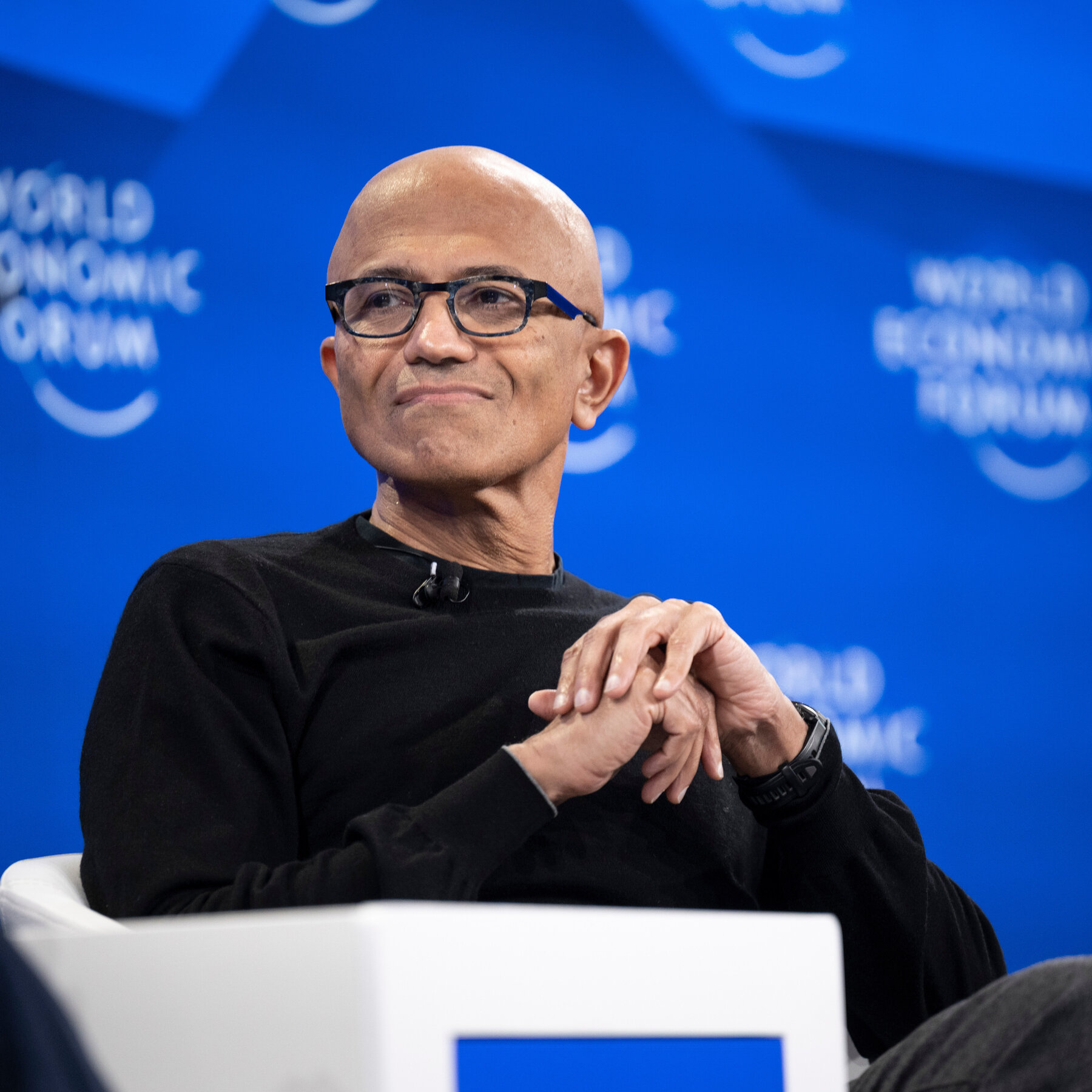 You are currently viewing Microsoft Takes a Stand Against the Trump Administration in Anthropic Fight