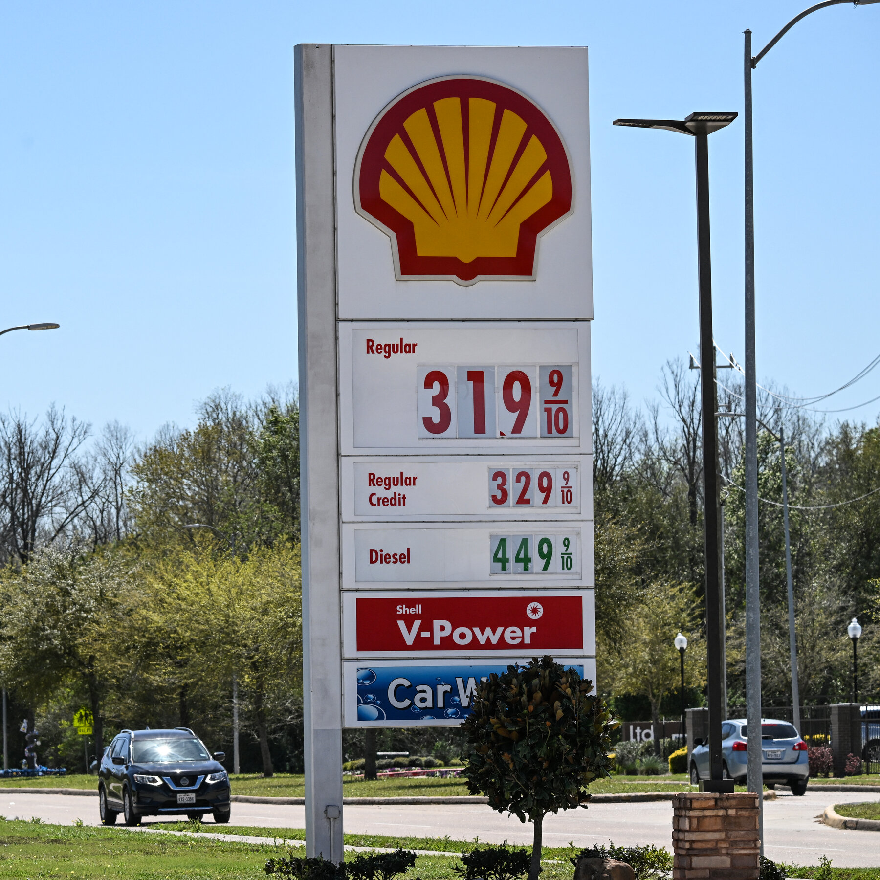 You are currently viewing After Pulling Back, Oil Prices Resume Their Rise