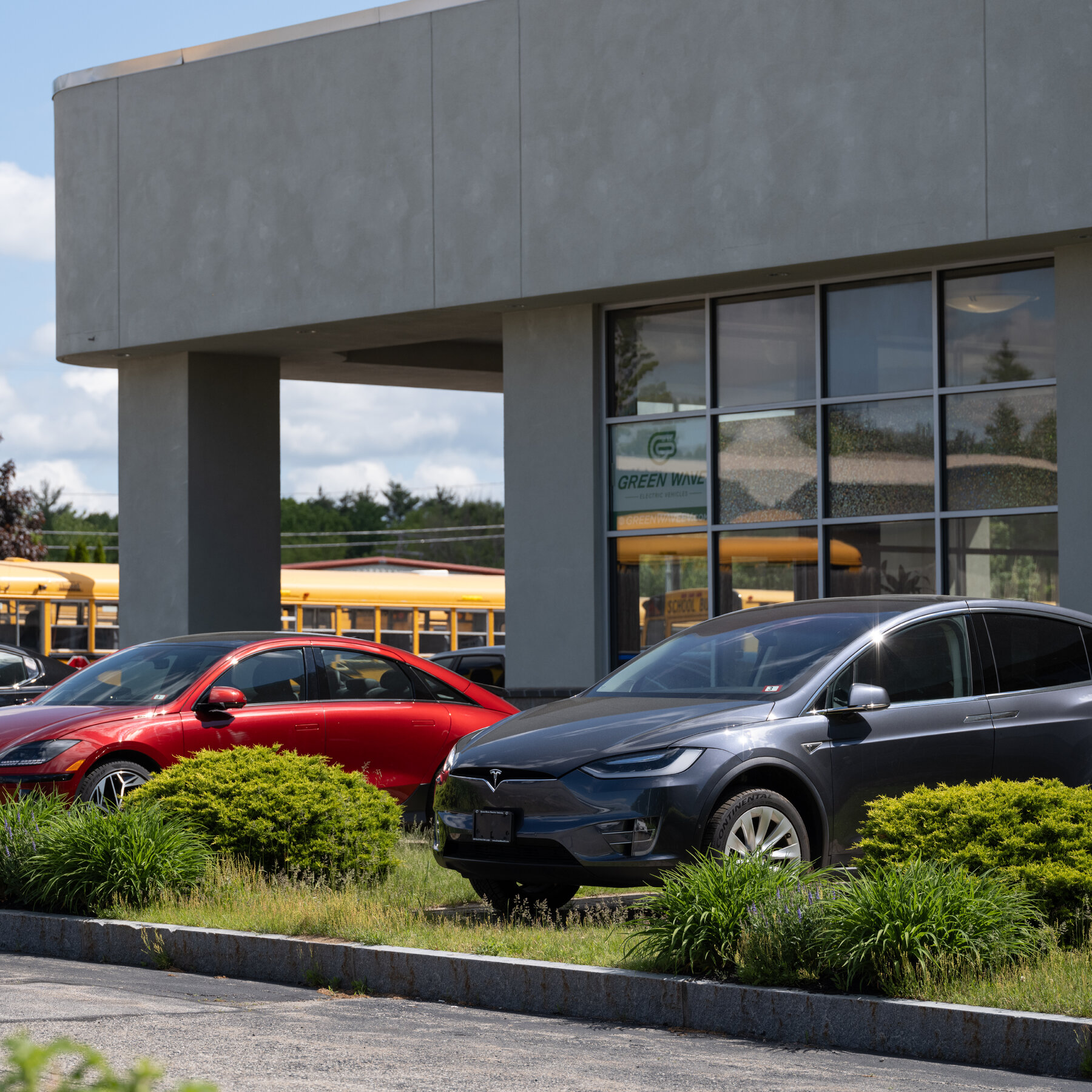 You are currently viewing What to Know About Electric Cars When Gas Prices Are Surging