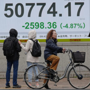 Read more about the article Stocks Tumble as Oil Prices Rise