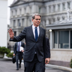 Read more about the article Trump Faces Blowback on Easing Iran Oil Sanctions