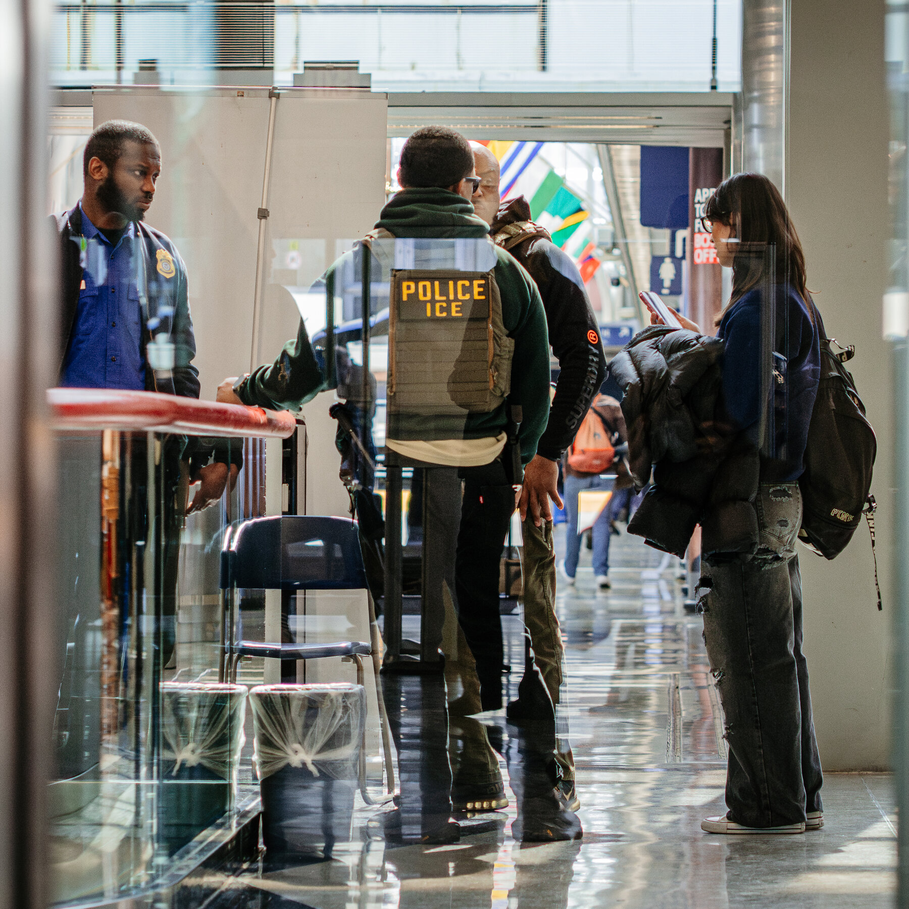 You are currently viewing ICE May Remain at Airports Even After T.S.A. Pay Resumes, Border Czar Says