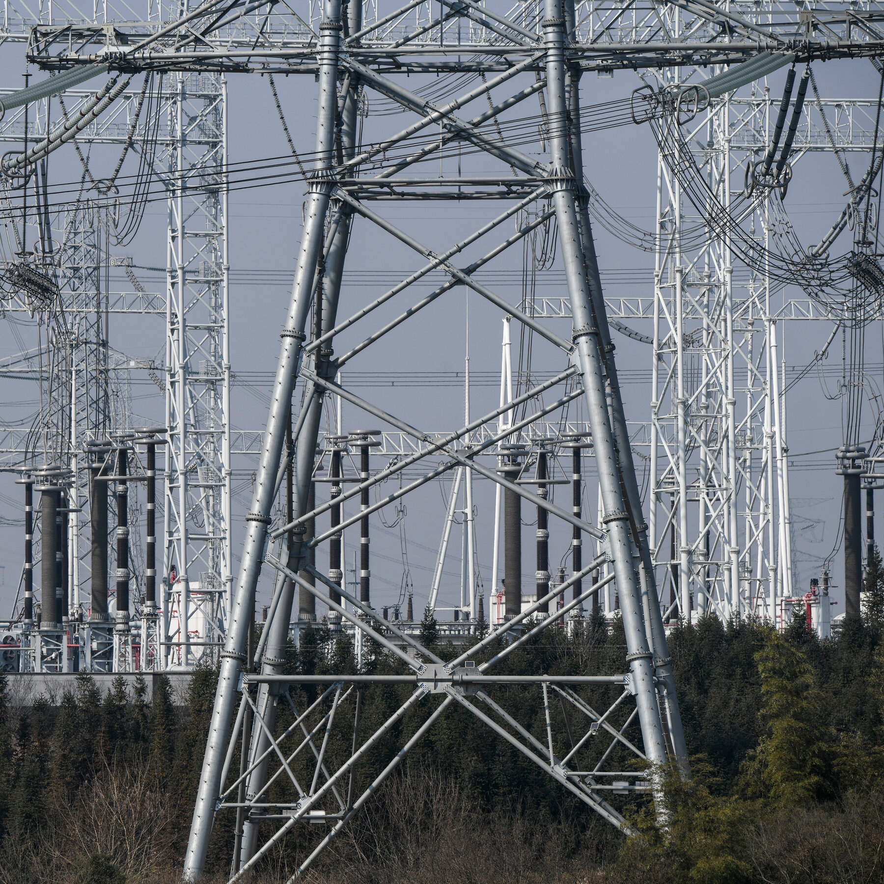 Read more about the article China’s Electrostate Is Poised to Win From War in the Middle East