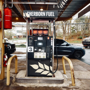 Read more about the article Why Gas Prices Go Up Fast and Take So Long to Fall