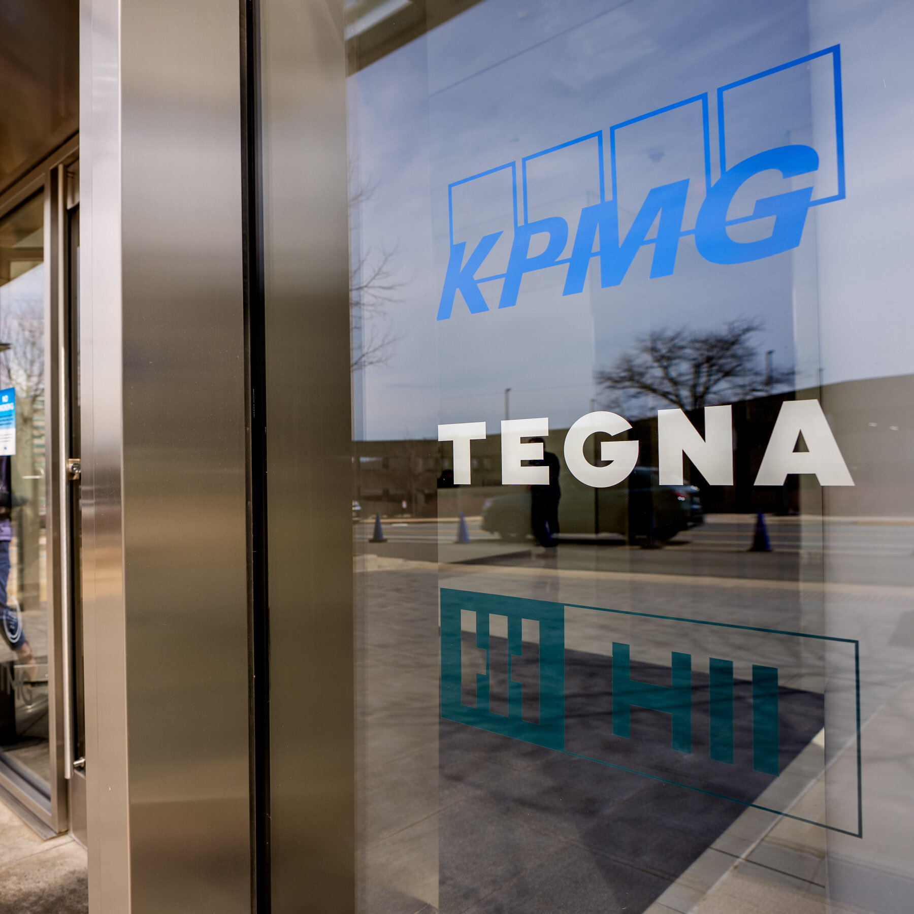 Read more about the article Federal Court Temporarily Freezes Nexstar’s Merger With Tegna