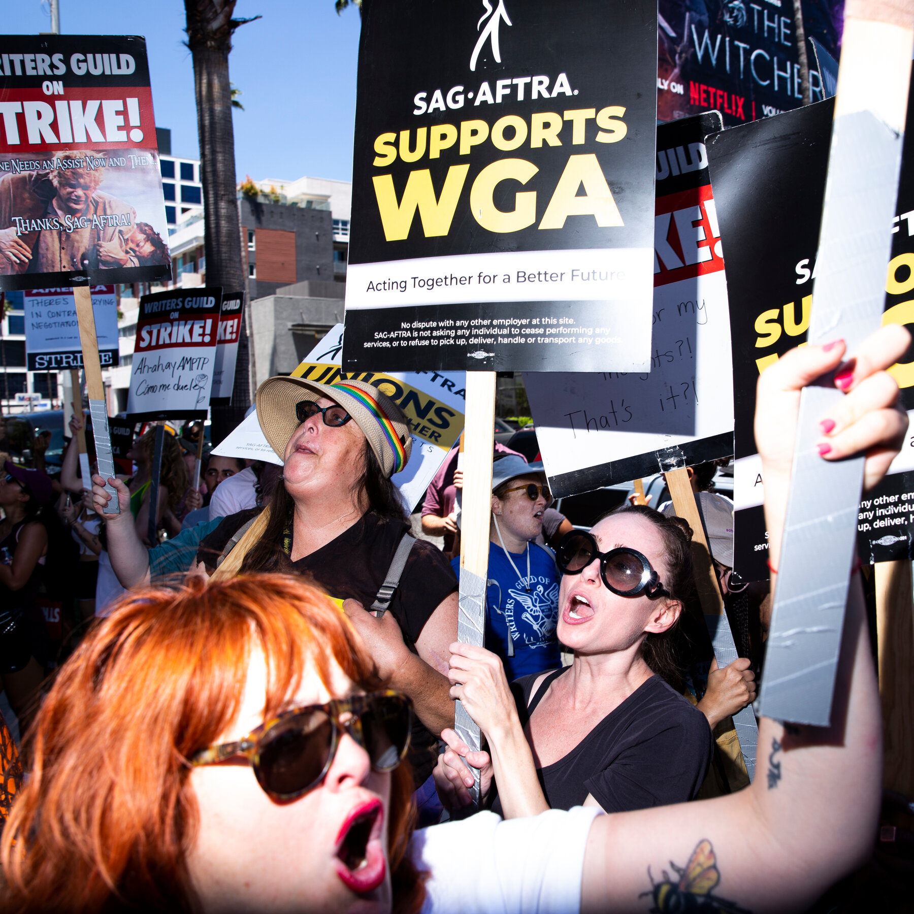 You are currently viewing Hollywood Writers Union and Studios Reach Contract Deal