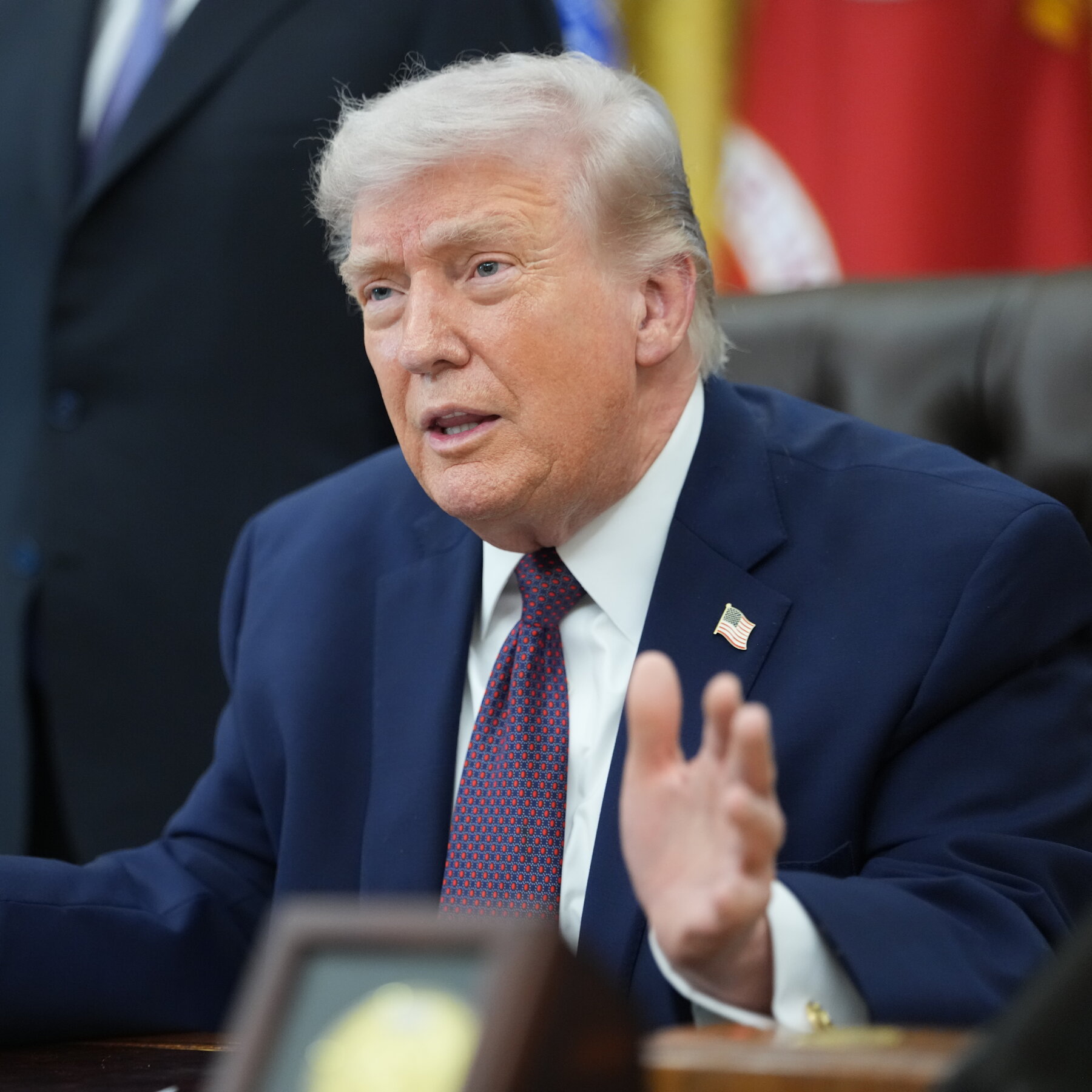 Read more about the article BNY and Robinhood Will Help Run ‘Trump Accounts’ for Children