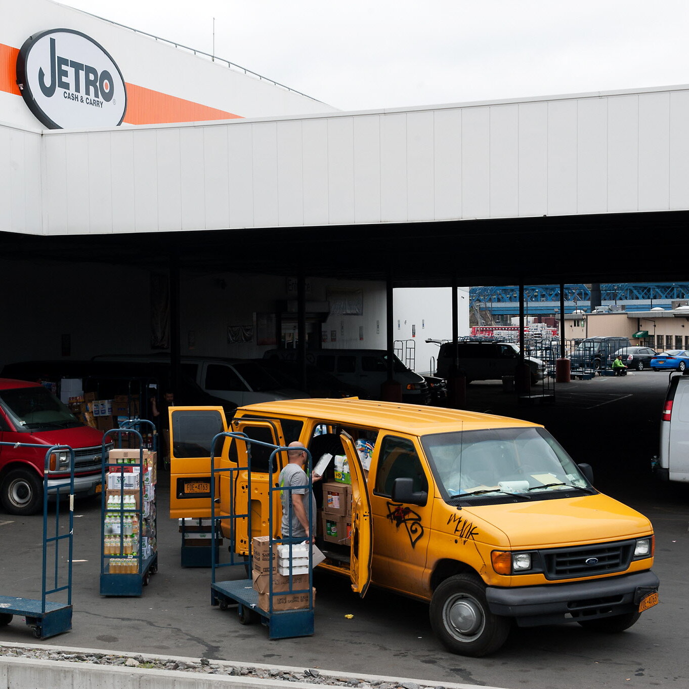 Read more about the article Despite High Oil Prices and Volatile Stocks, Companies See Openings for Deals