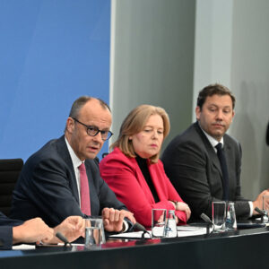 Read more about the article Debt Alarms Ring as Countries Rack Up More Emergency Spending