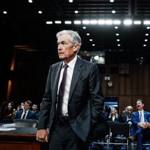 Read more about the article Trump Threatens to Fire Powell if He Does Not Resign From Fed