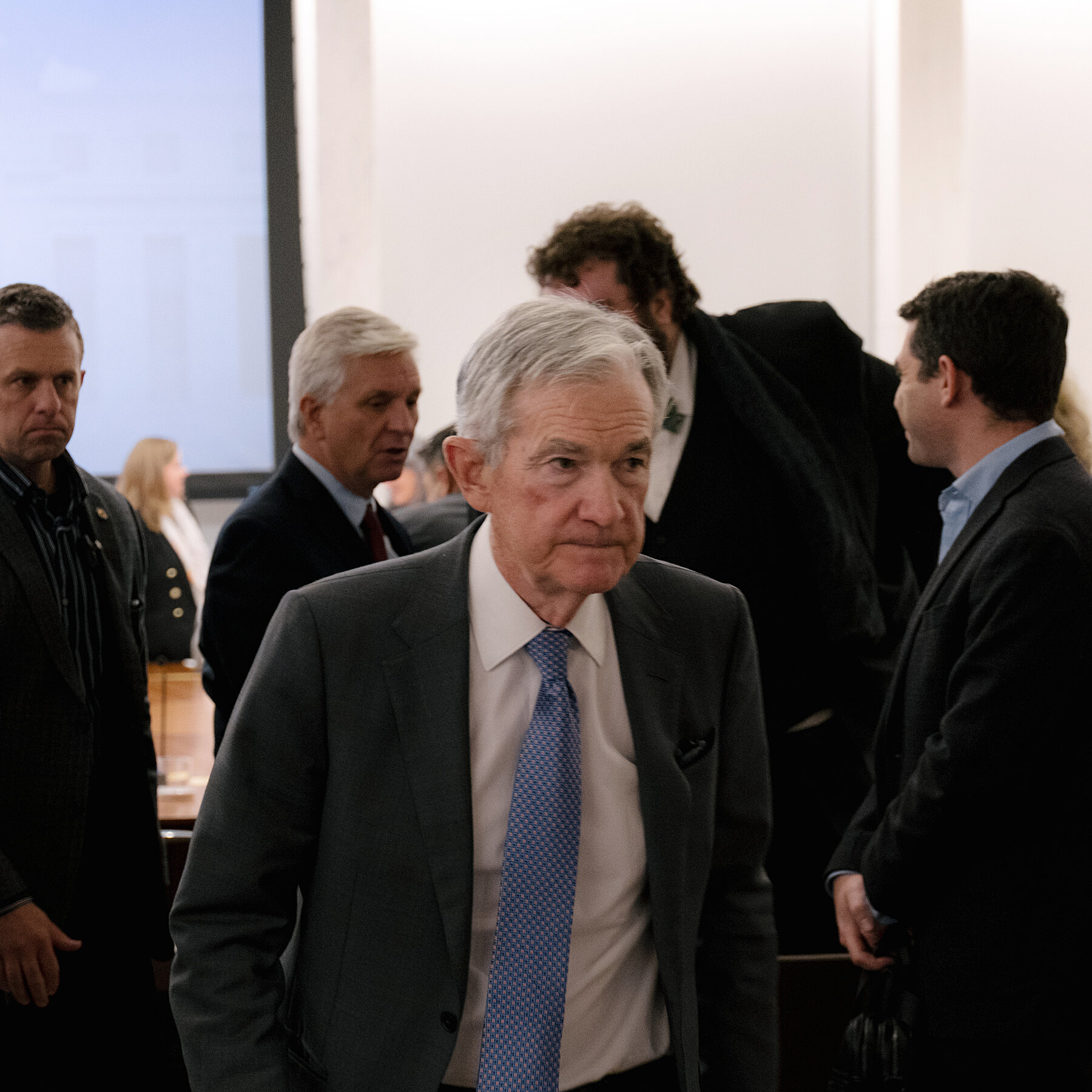You are currently viewing Powell Says He Will Stay on as Fed Governor After Term as Chair Ends