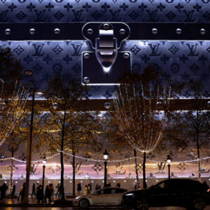 Read more about the article Luxury Brands Bet on the Middle East. War Has Damaged Their Plans.