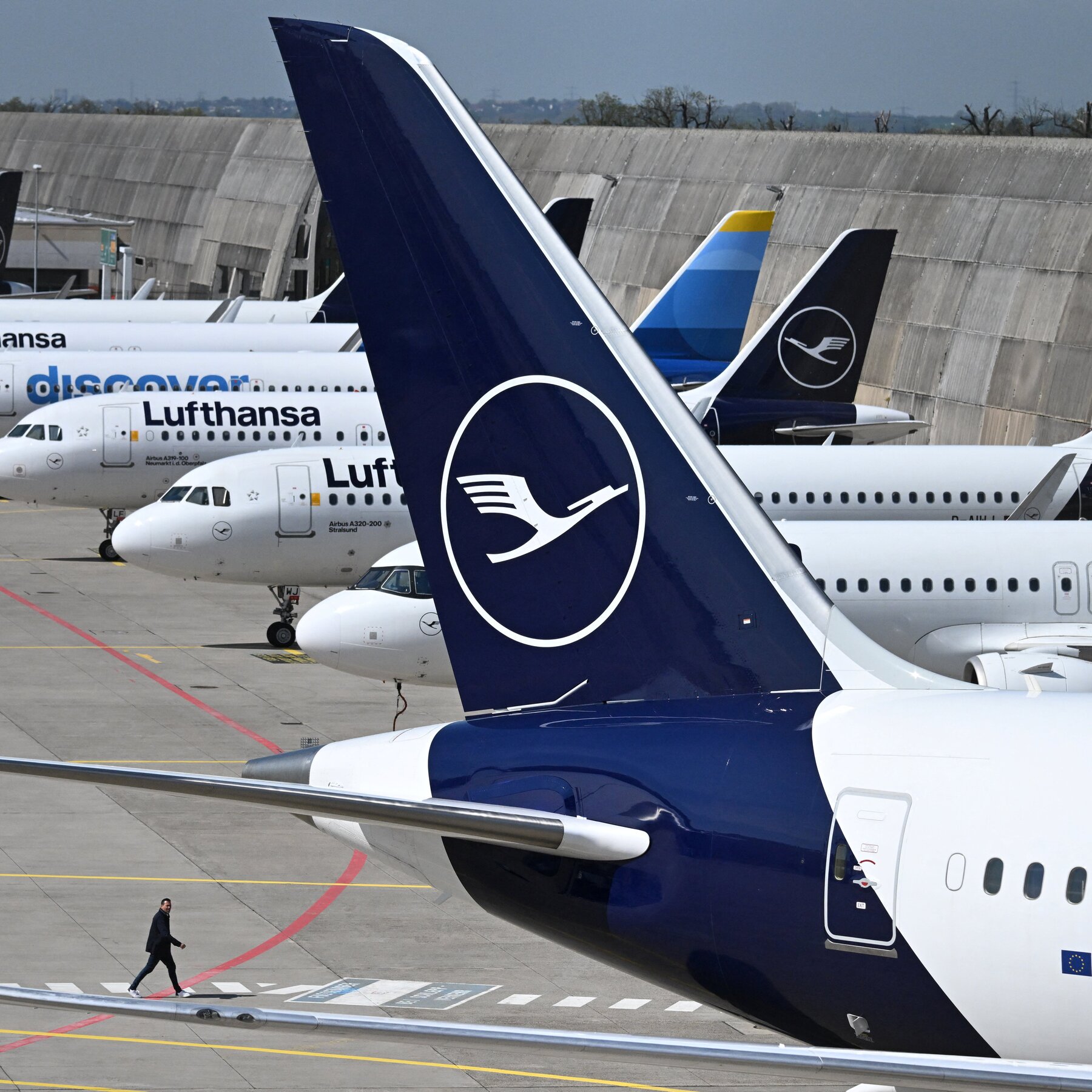 You are currently viewing How Jet Fuel Shortages Could Affect Summer Travel to Europe and Beyond