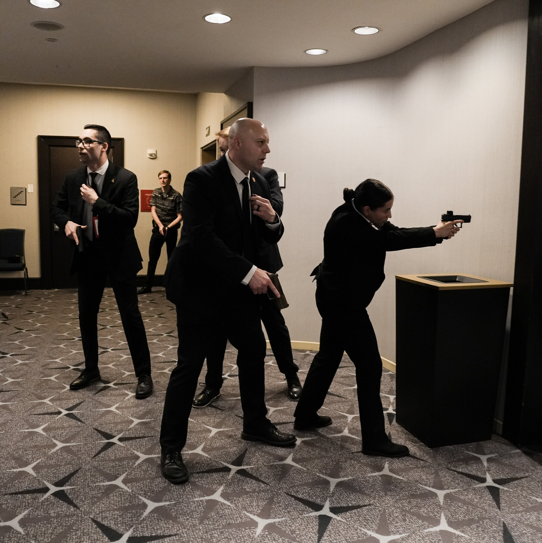 You are currently viewing Confusion and Fright at the White House Correspondents’ Dinner After Shots Were Fired