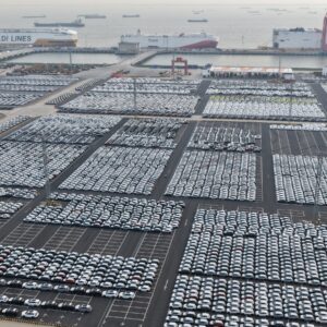 Read more about the article China’s Economy Starts to Show Cracks From Iran War