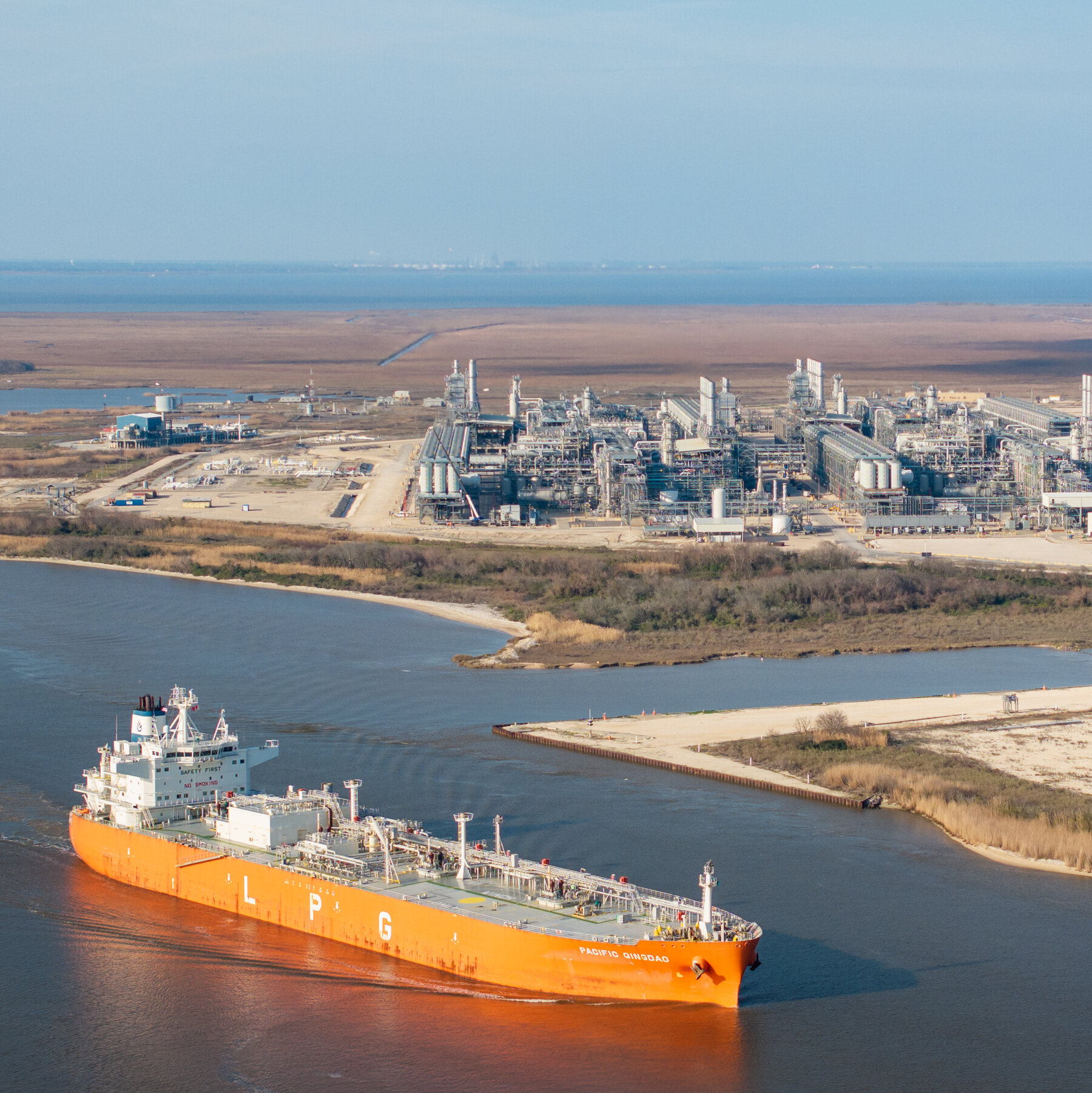 You are currently viewing The World Needs Natural Gas Now, but the U.S. Is Exporting All It Can