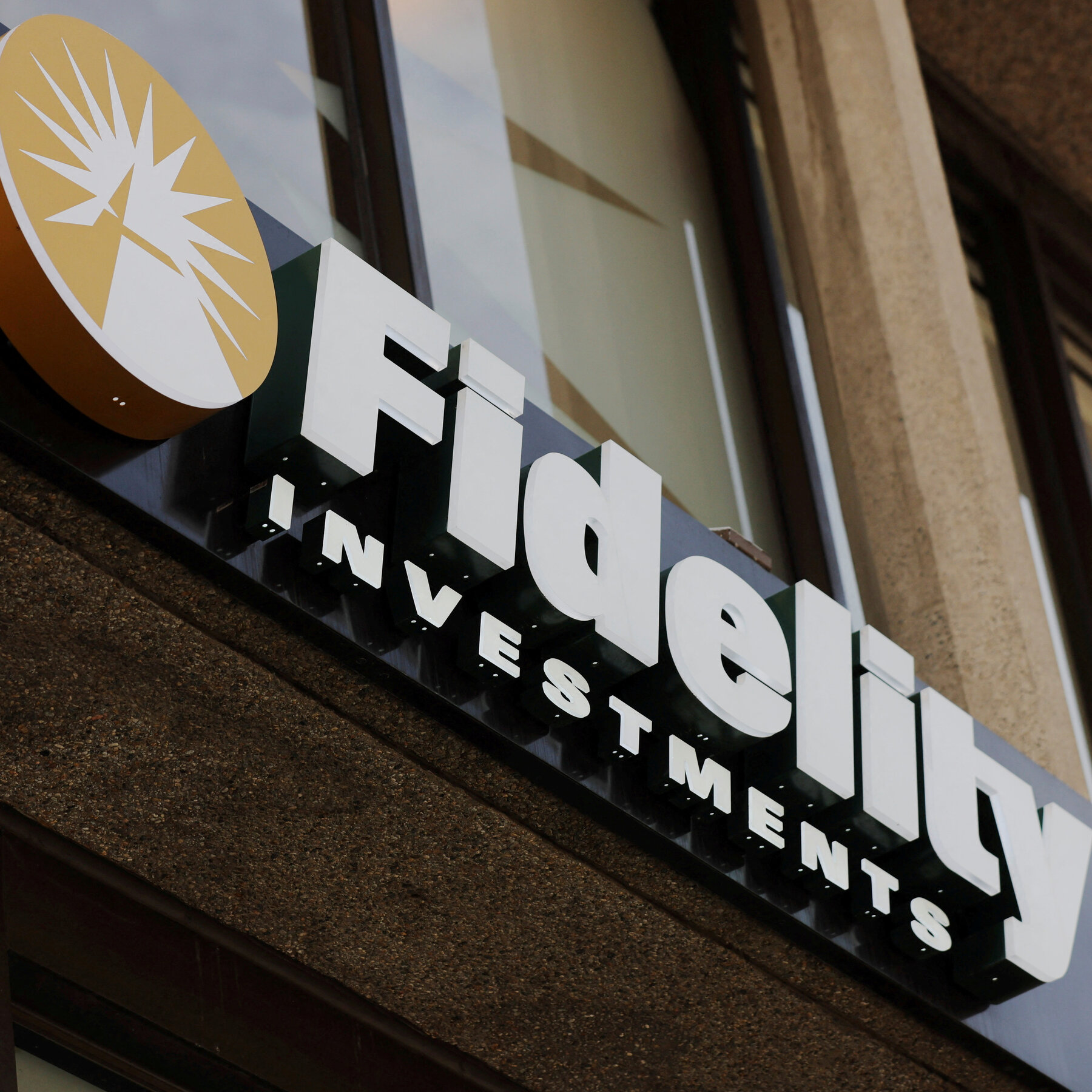 You are currently viewing Fidelity Won’t Let Donor-Advised Fund Holders Donate to Southern Poverty Law Center