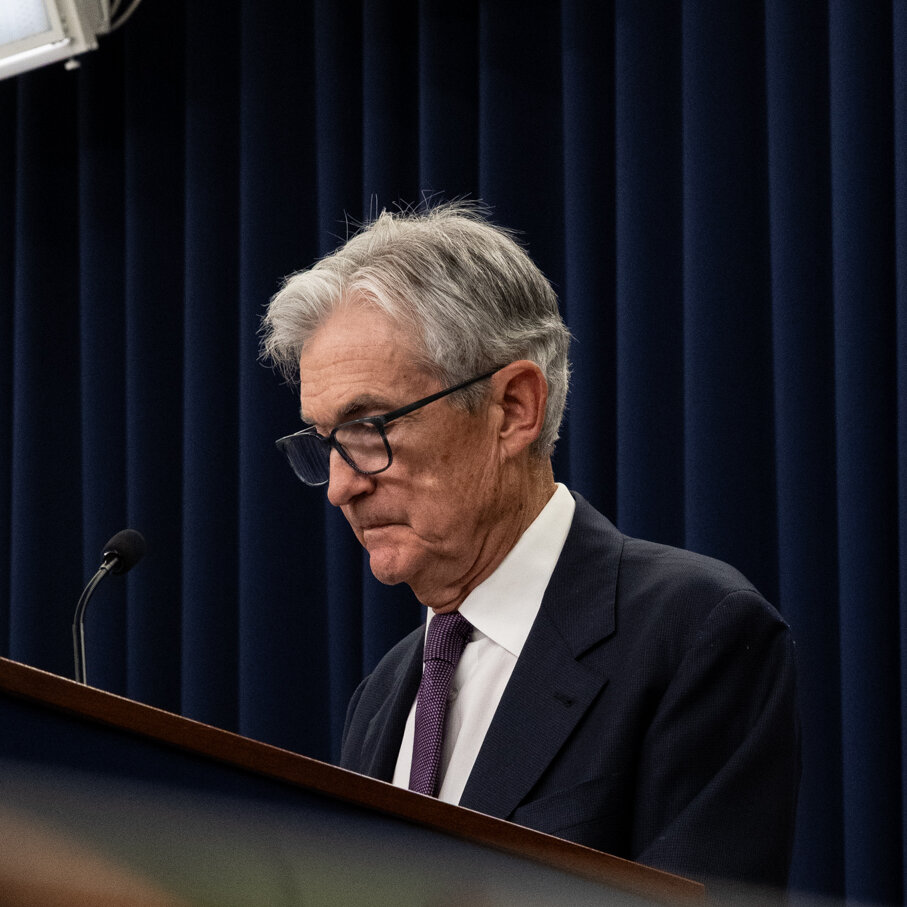 You are currently viewing Behind Powell’s High-Stakes Decision to Stay at the Fed