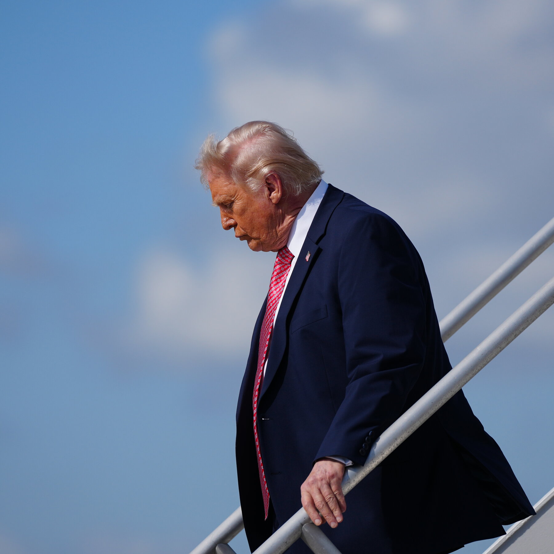 You are currently viewing Justice Dept. Struggles to Respond to Trump’s Suit Against IRS