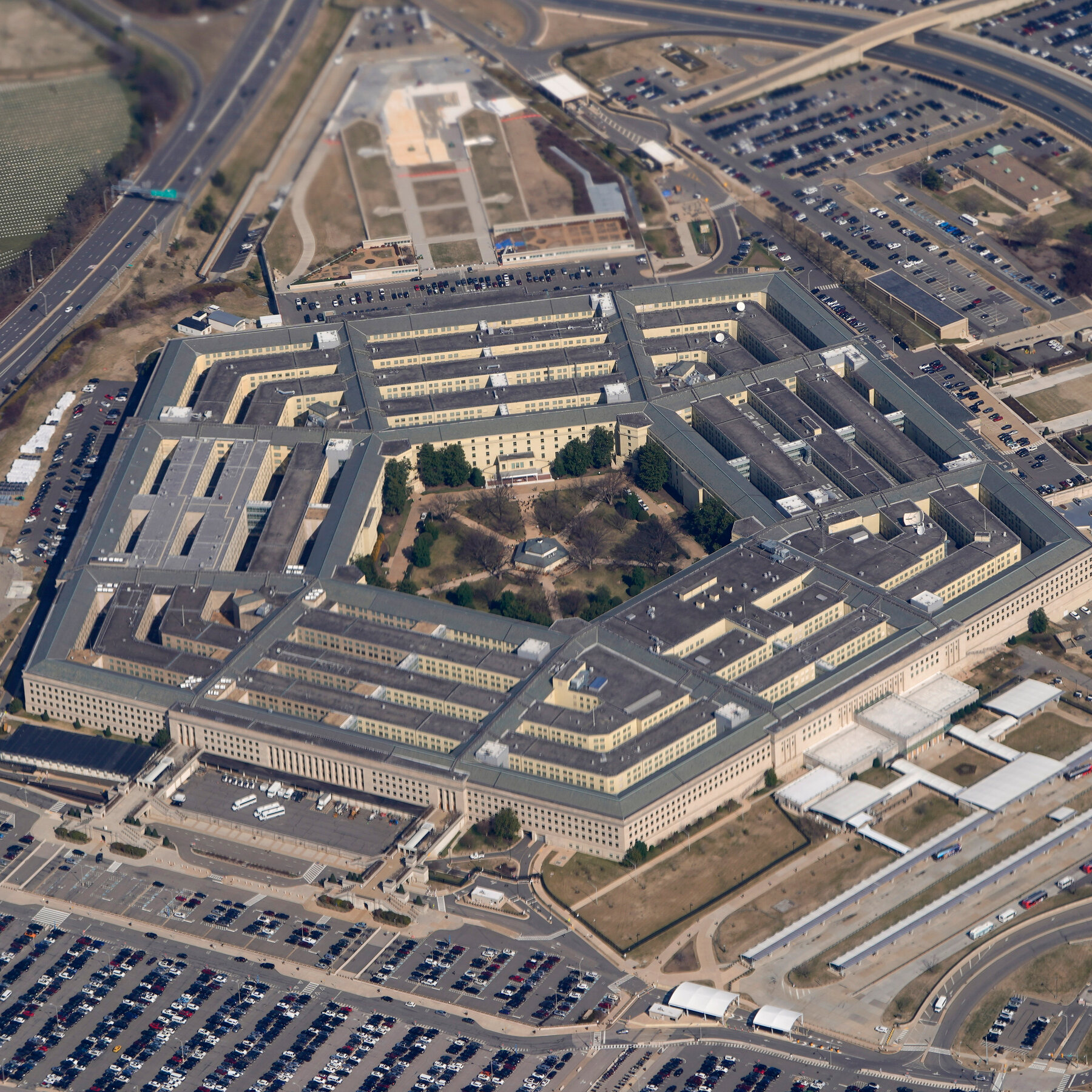 Read more about the article Pentagon Asks Court to Keep Its Restrictions on Journalists