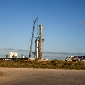 Read more about the article As the SpaceX Hype Machine Steamrolls Ahead, Wall Street Jumps Aboard