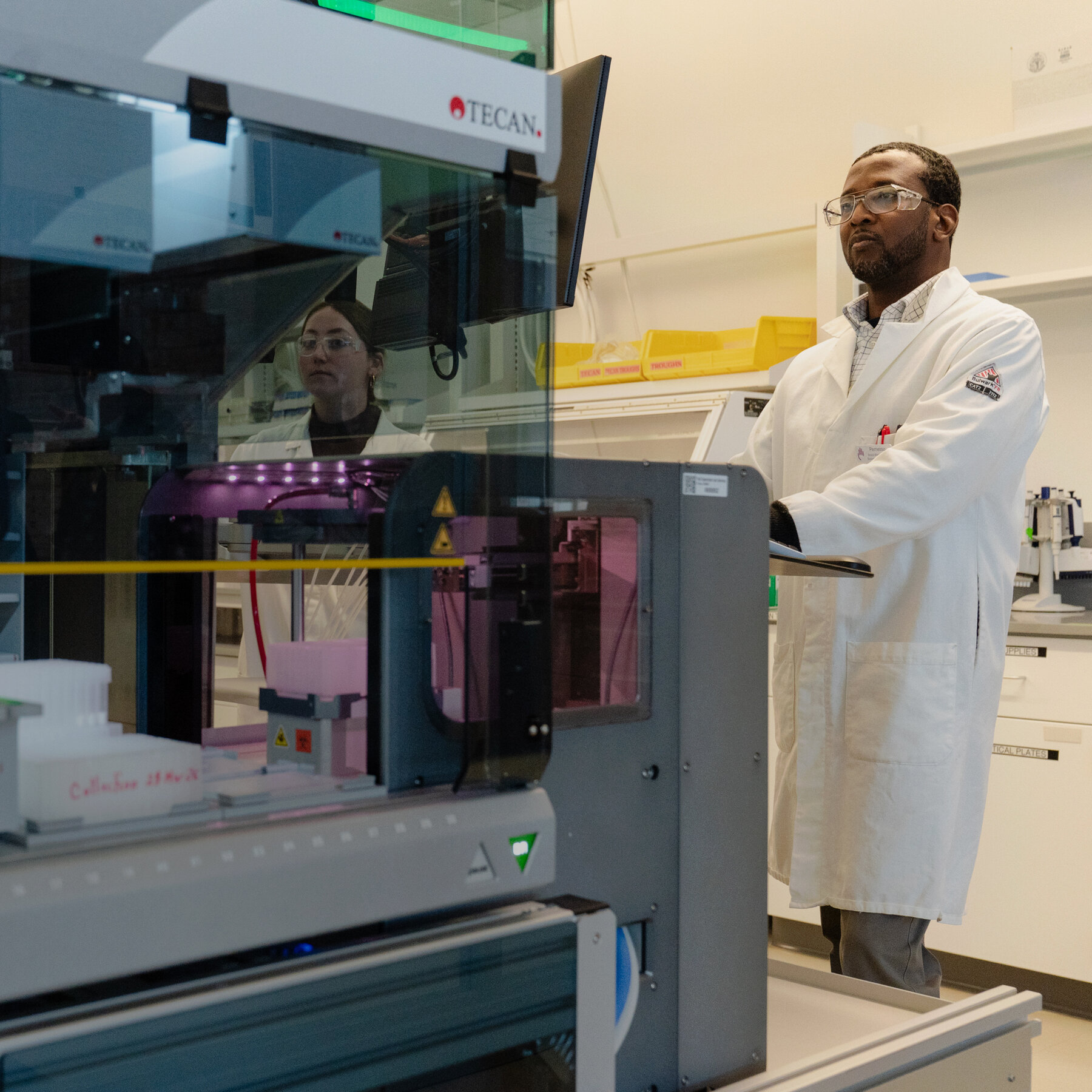 You are currently viewing American Factories Lag in Adopting A.I. This Drugmaker Is an Exception.