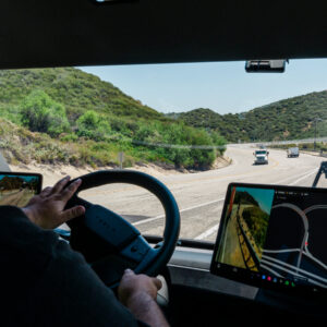 Read more about the article Tesla’s Semi Truck could Jolt the Trucking Industry