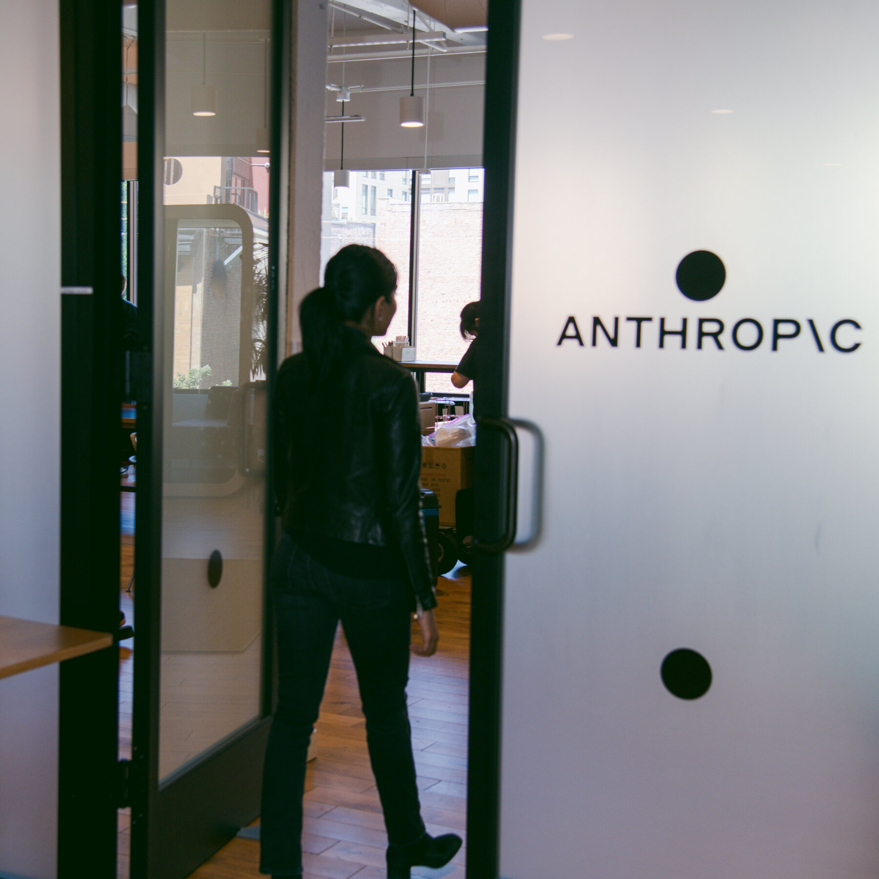 You are currently viewing Anthropic and Wall Street Giants Join Forces to Create New A.I. Firm