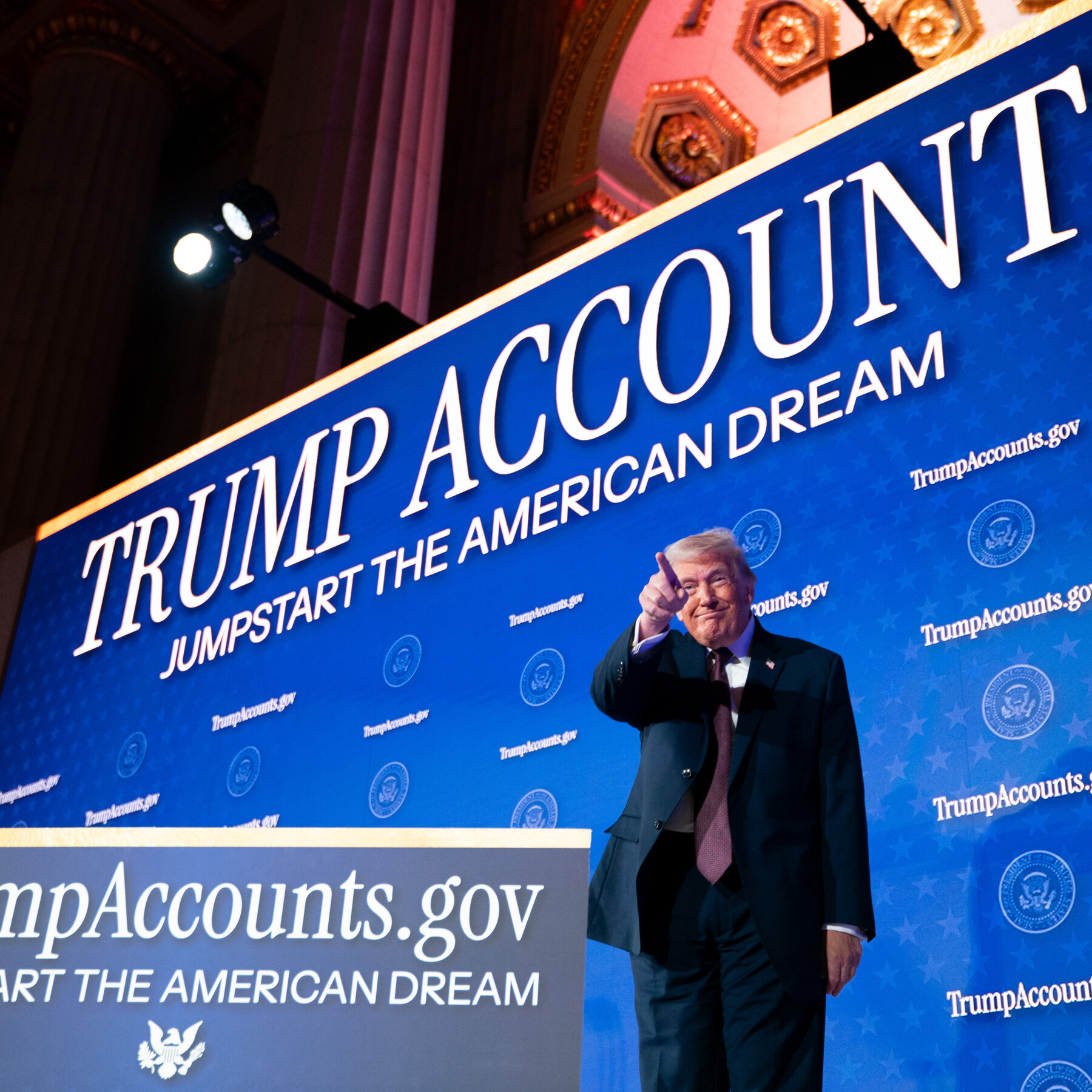 You are currently viewing Inside the Debate About Adding Stocks to Trump Accounts