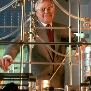 Read more about the article Dean Buntrock, Maestro of Waste Management, Dies at 94