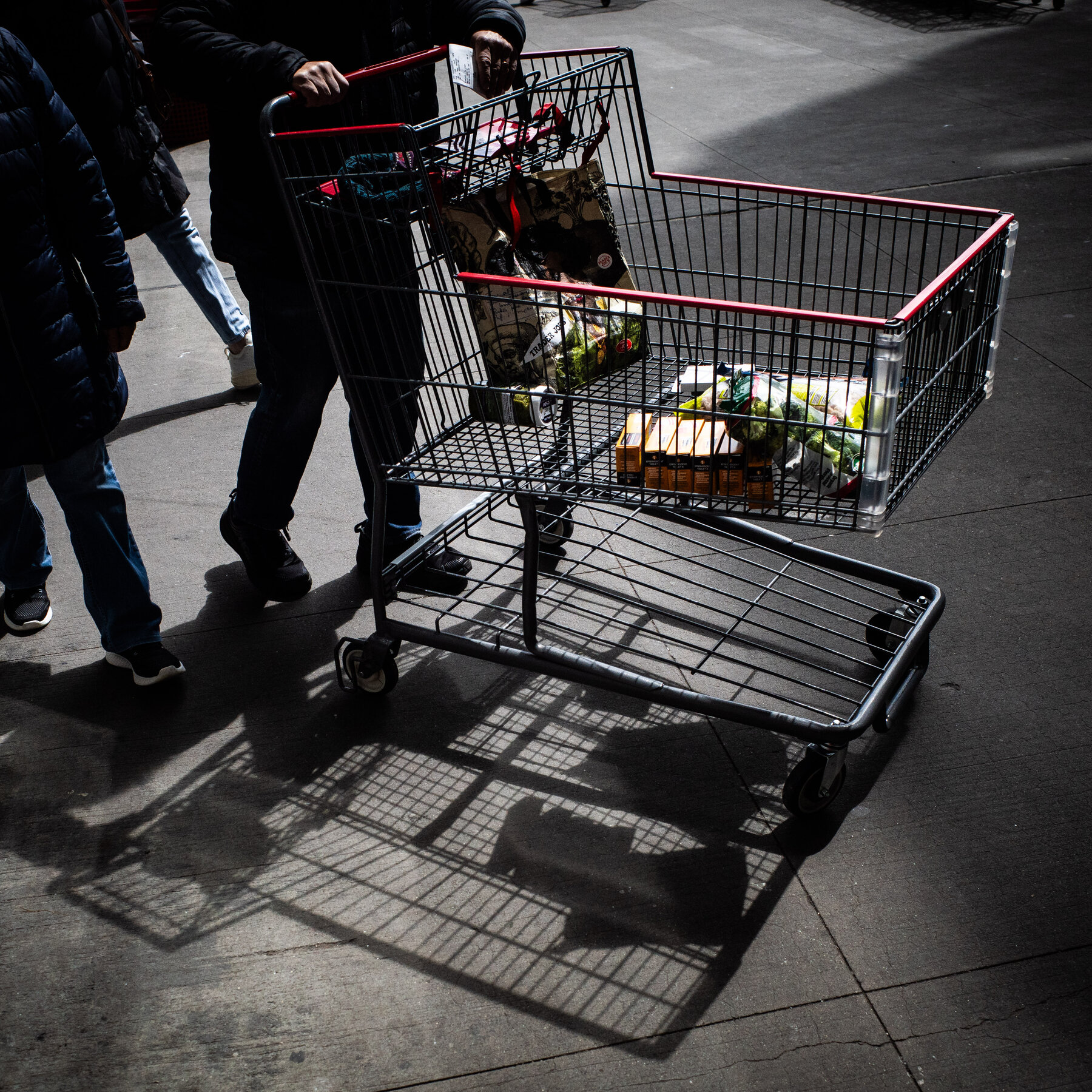 You are currently viewing Fed officials weigh stable jobs backdrop against rising inflation risks.