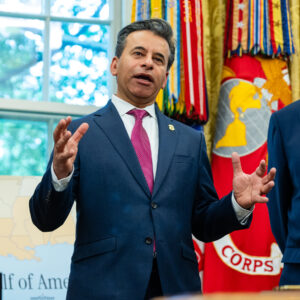 Read more about the article Trump Plans to Fire F.D.A. Commissioner Marty Makary
