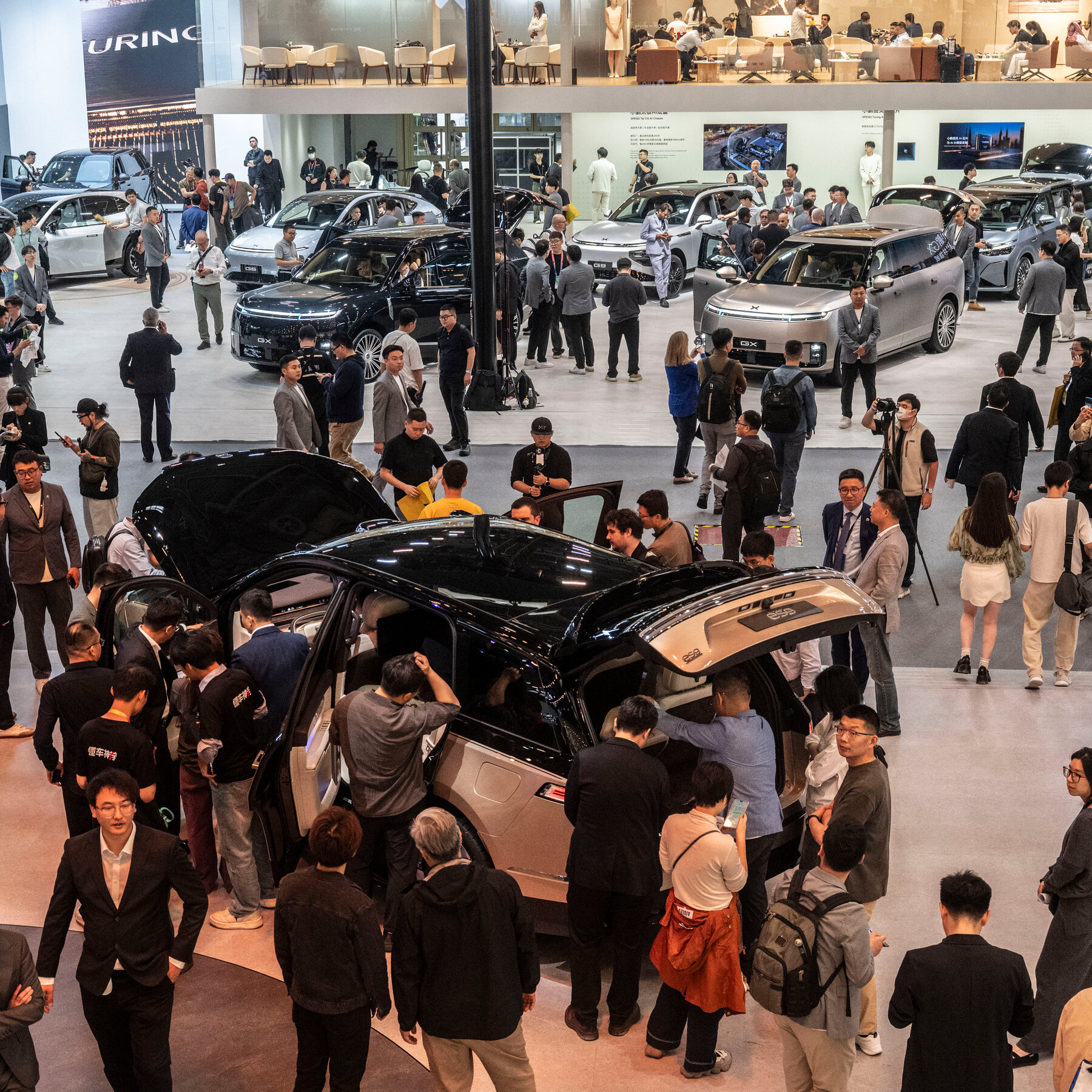 You are currently viewing China’s Exports and Imports Set Records in April Amid High Energy Costs