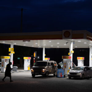 Read more about the article Trump Proposes Suspending Federal Gas Tax Until Prices Fall