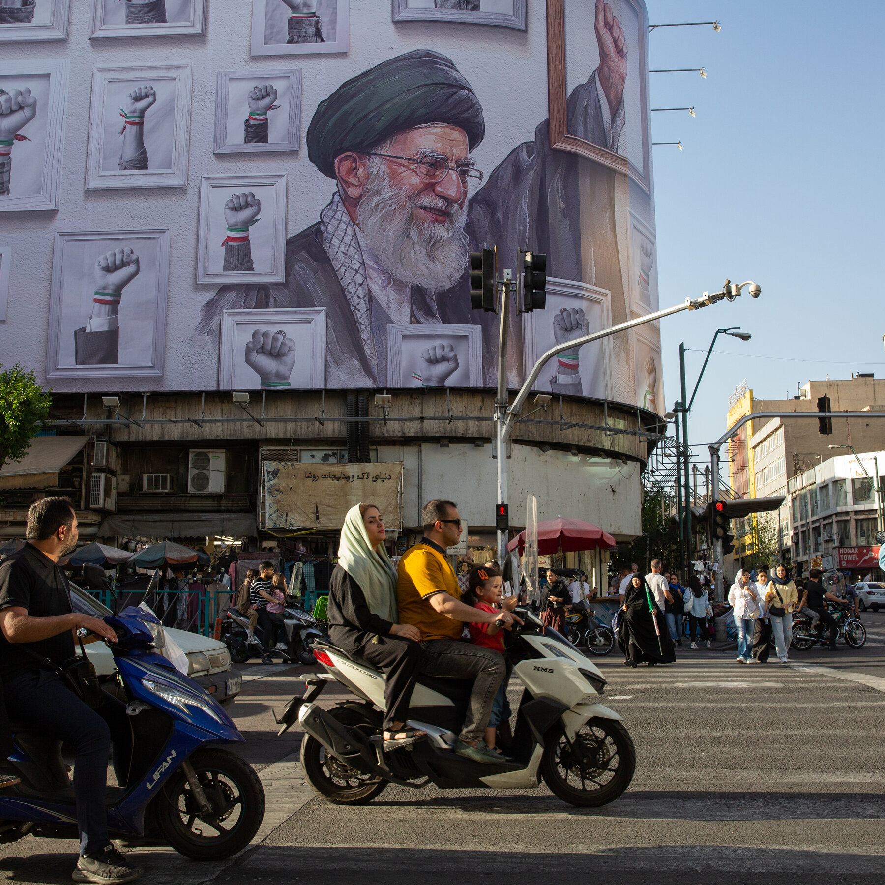 You are currently viewing Nations Brace for Long-Term Economic Woes as Trump Calls Iran Truce Plan ‘Garbage’